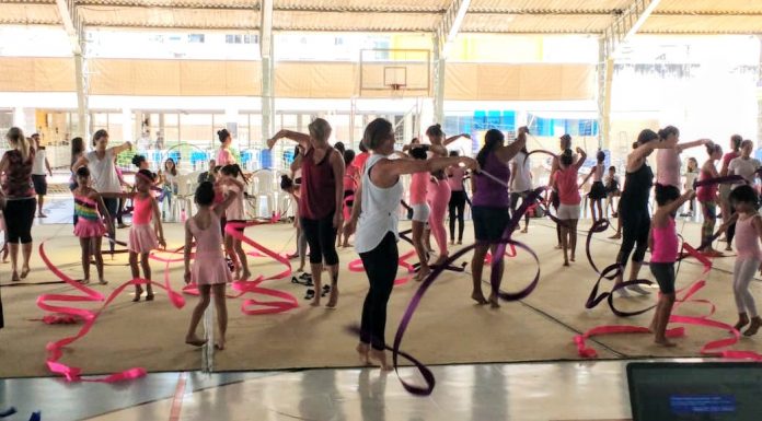 Mães e filhas na Ginástica Rítmica do BNB Clube