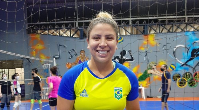 BNB Clube homenageia sua ex-atleta Rebecca Cavalcante, participante das Olimpíadas de Tóquio