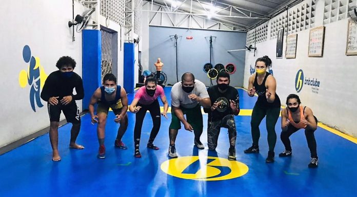 A equipe de Wrestling do BNB Clube está de volta aos treinos!