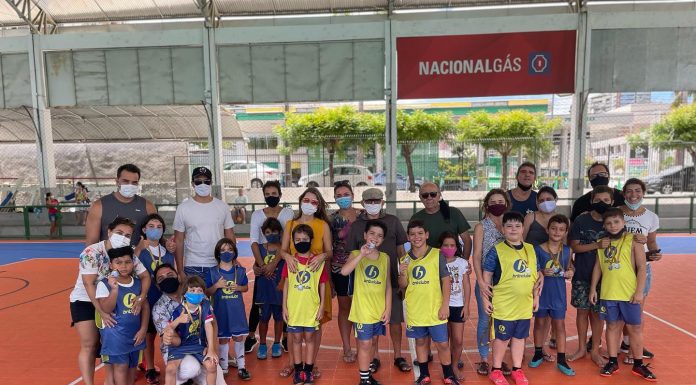 BNB Clube sedia Festival das Turmas das Escolinhas de Natação e de Futsal para crianças