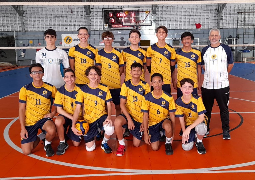 Torneios de voleibol com a participação dos Conquistadores - Vitória Sport  Clube