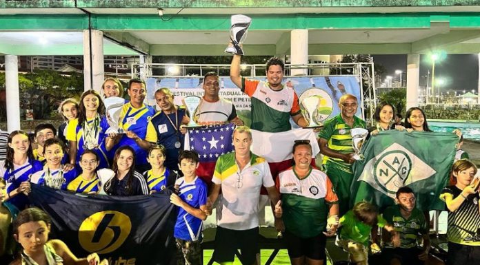 Teve medalha de ouro na natação!