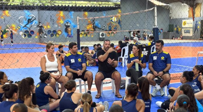 BNB Rede Cuca Vôlei recebe técnico do Praia Clube para intercâmbio técnico